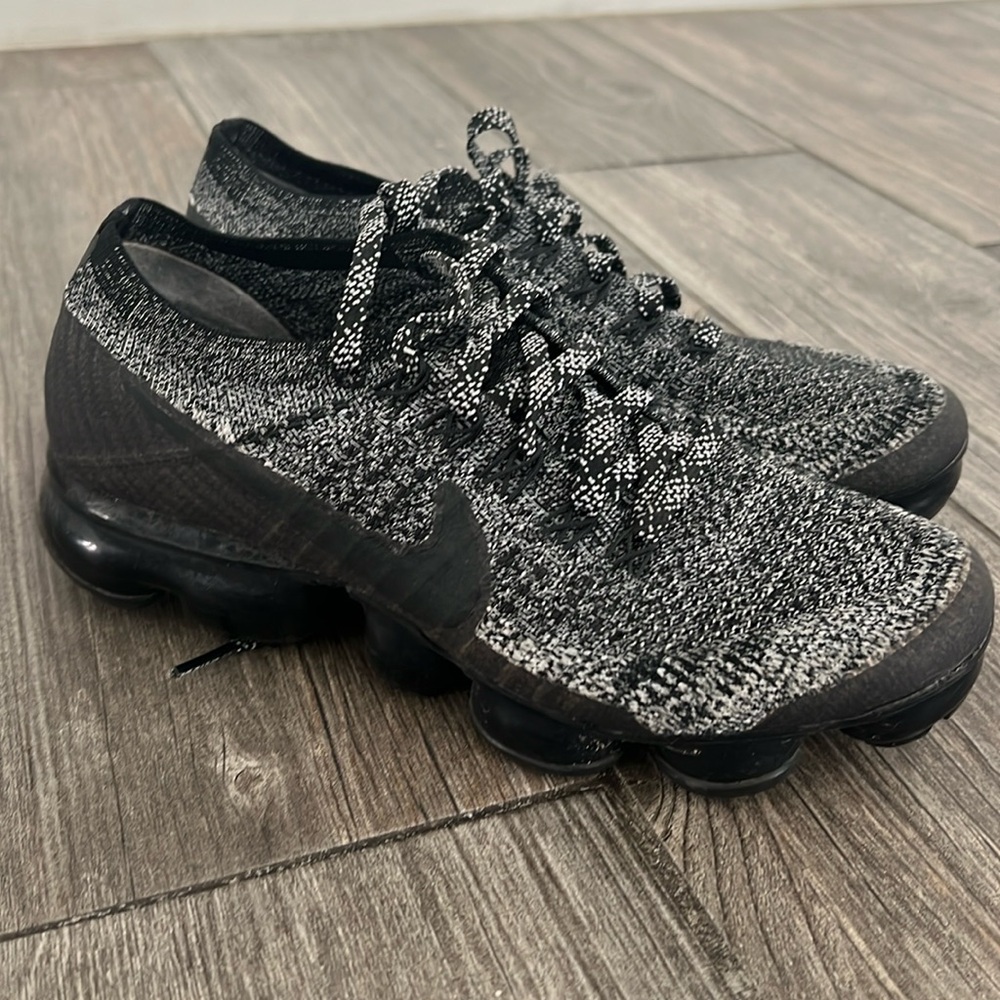 Nike vapormax Oreo 2.0 size 6.5 women. Used but in great condition